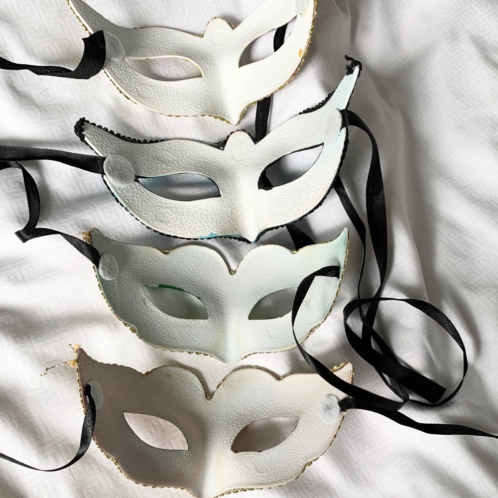 Masquerade Mask - Picture 2 of 10